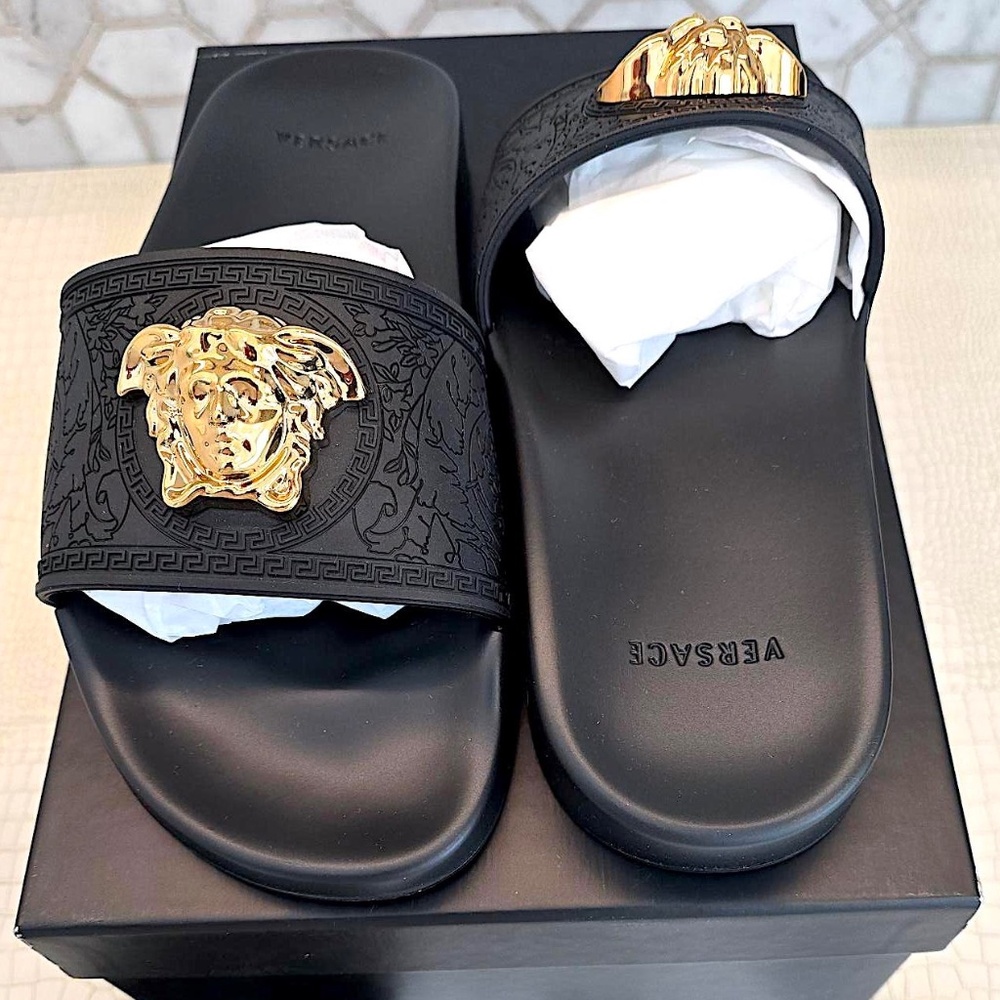 UNISEX Brand New Versace Nero-Oro Slides Gomma (EU 39)
